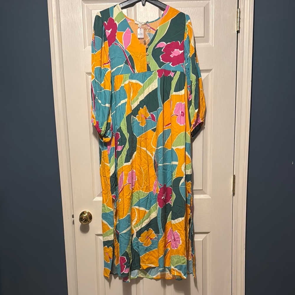 Multicolored V-Neck Dolman Sleeve Sundress